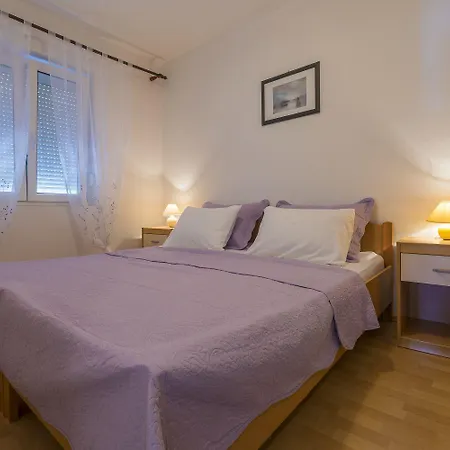 Hundefreundliches Nur 300 Meter Bis Zur Adria Mit Meerblick, Grill, Wifi *