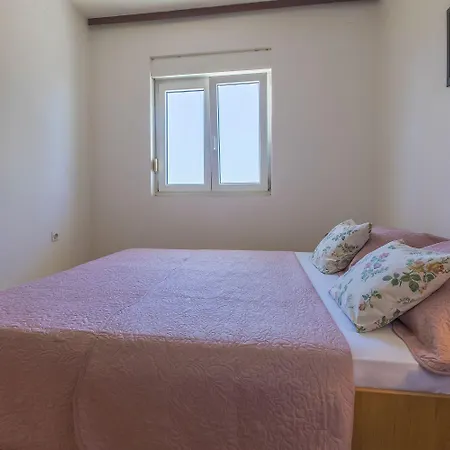 Apartment Hundefreundliches Nur 300 Meter Bis Zur Adria Mit Meerblick, Grill, Wifi