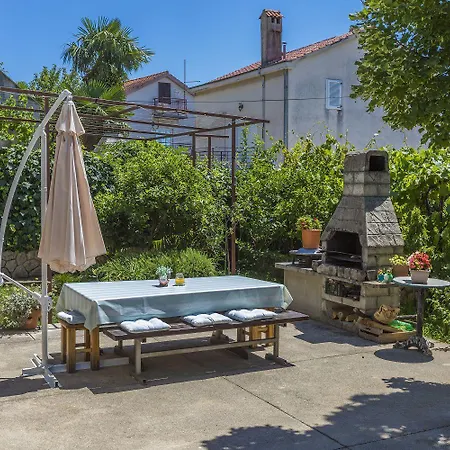 Hundefreundliches Nur 300 Meter Bis Zur Adria Mit Meerblick, Grill, Wifi