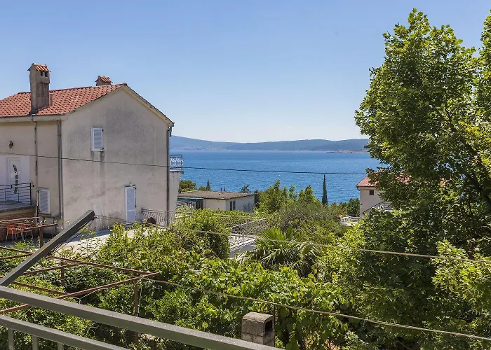 Hundefreundliches Nur 300 Meter Bis Zur Adria Mit Meerblick, Grill, Wifi Apartment Crikvenica