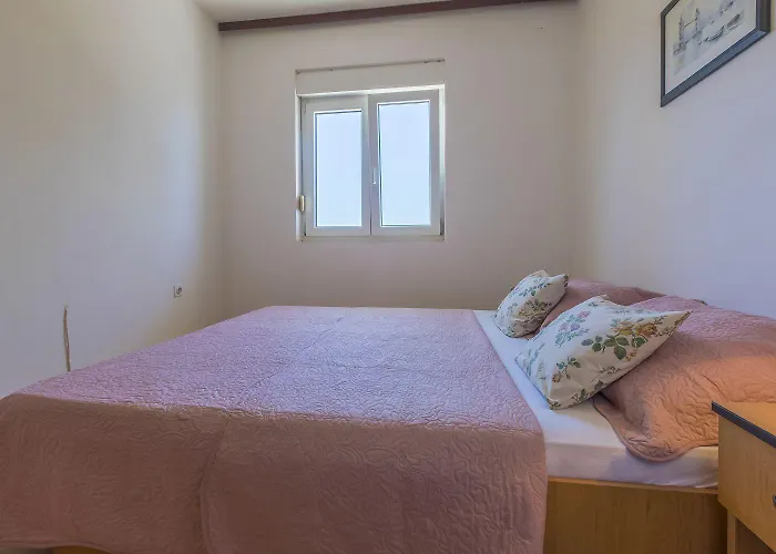 Apartment Hundefreundliches Nur 300 Meter Bis Zur Adria Mit Meerblick, Grill, Wifi