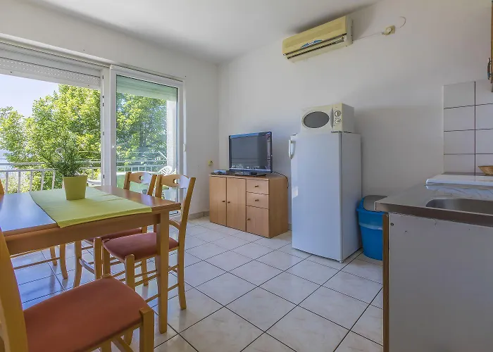 Hundefreundliches Nur 300 Meter Bis Zur Adria Mit Meerblick, Grill, Wifi Apartment *